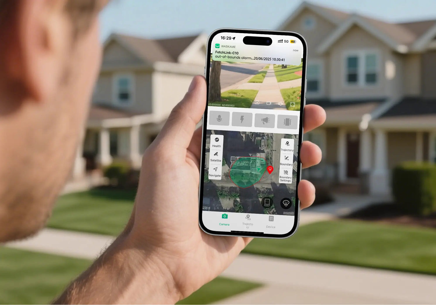 Smart dog collar GPS live tracking with real-time out-of-bounds alert shown on mobile app interface.